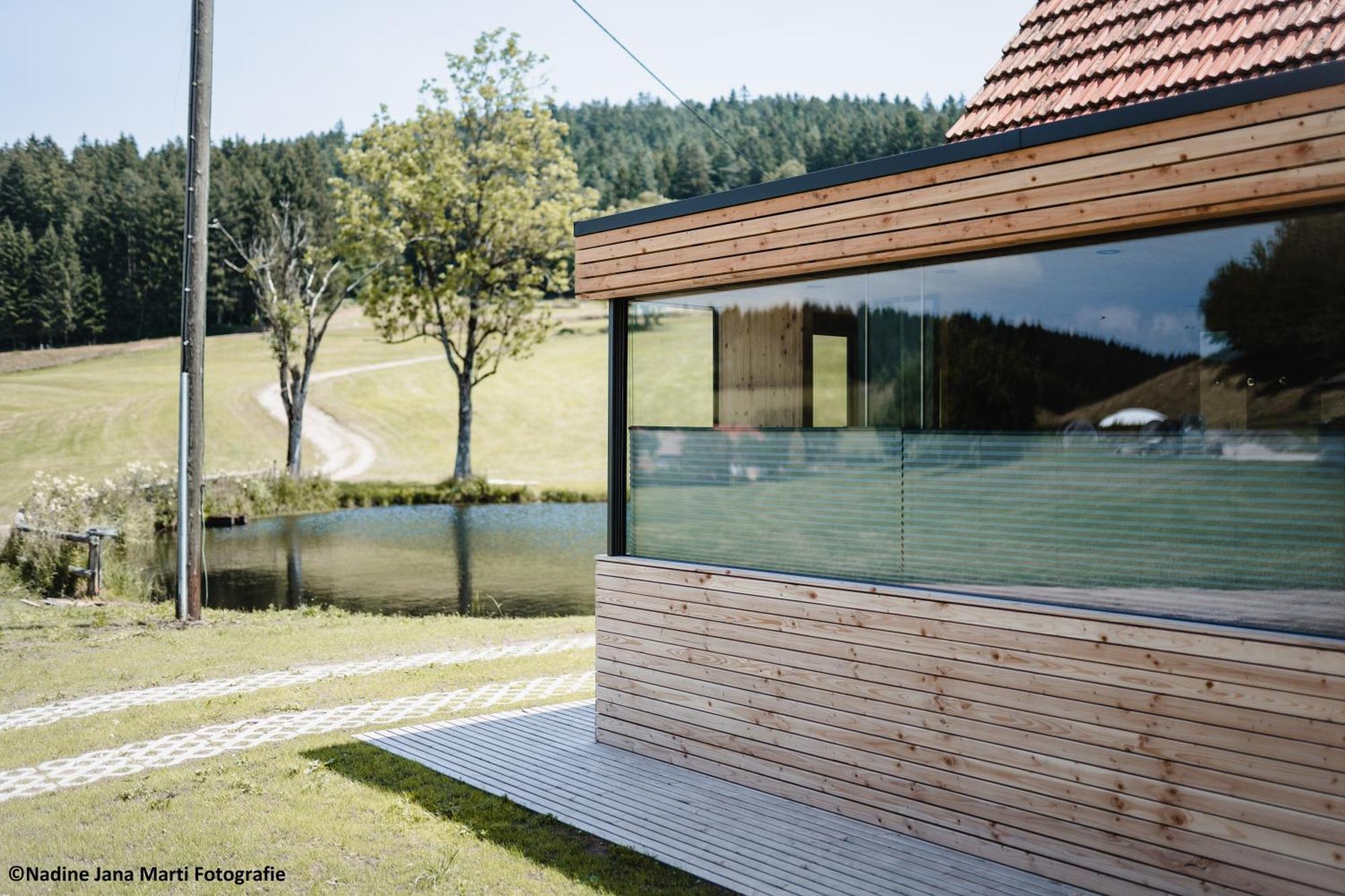 הוילה הורנברג Ferienhaus Im Schwarzwald Am See "Backhaeusle" מראה חיצוני תמונה