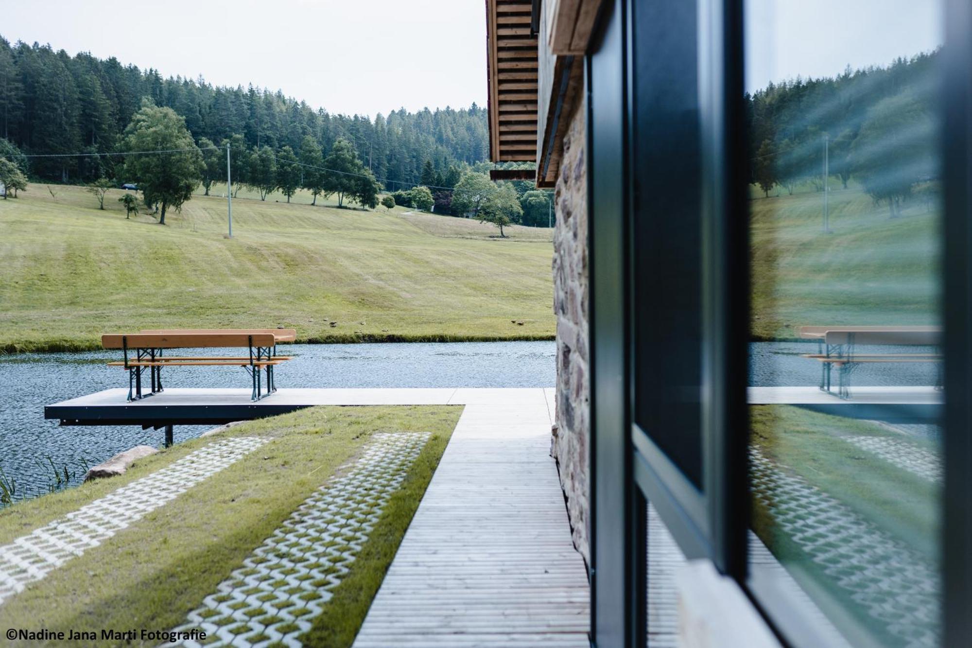 הוילה הורנברג Ferienhaus Im Schwarzwald Am See "Backhaeusle" מראה חיצוני תמונה